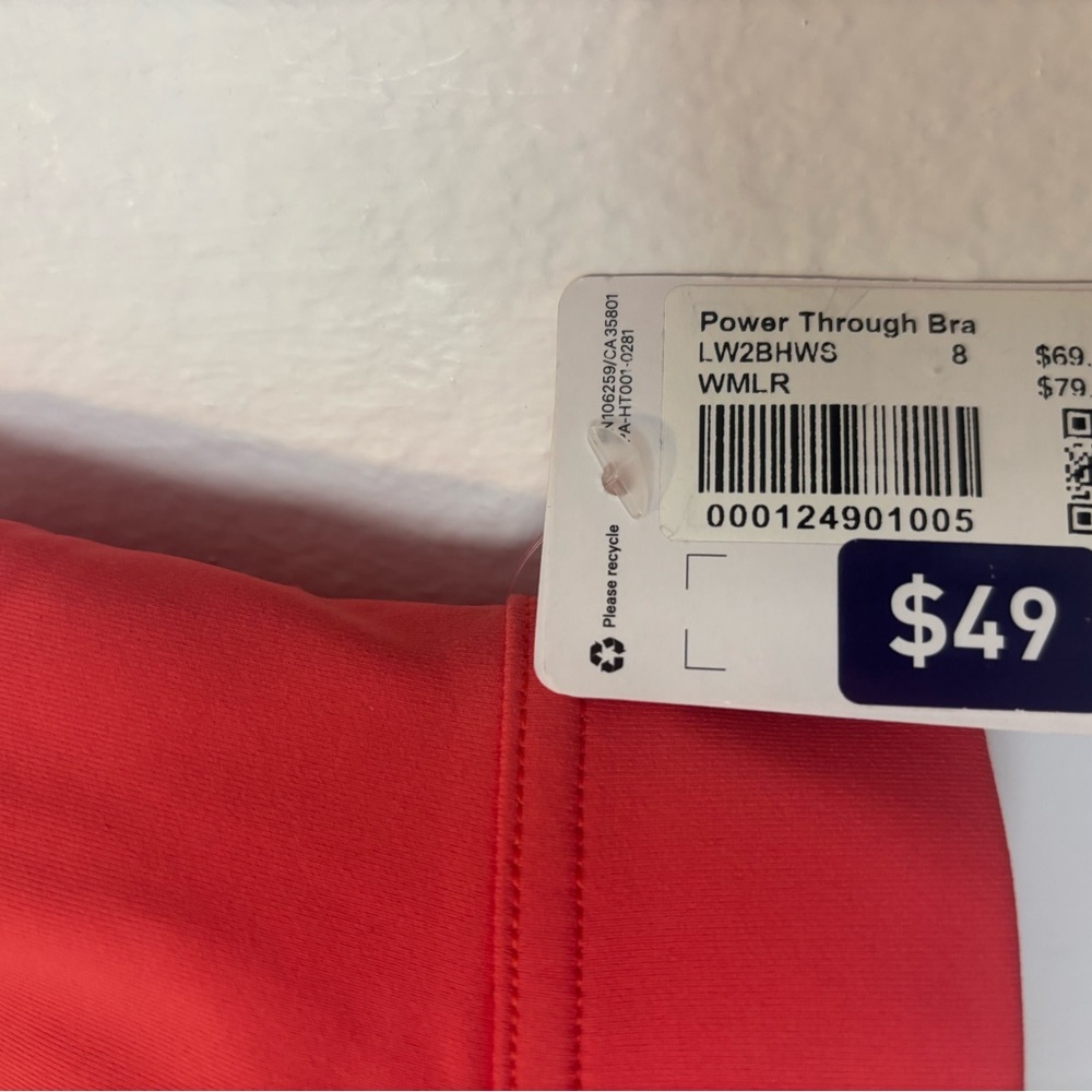 NWT Lululemon Power Through Bra *Medium Support, B/C Cup - watermelon red Size 8 - Picture 3 of 3